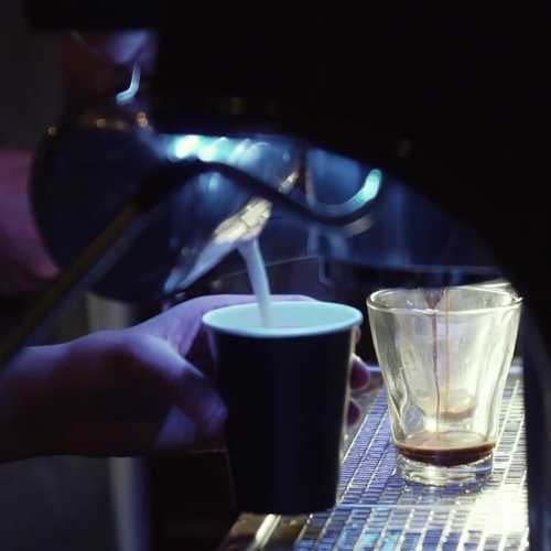 The perfect pour, the perfect shot, the perfect addition to any wedding or event. #espressocatering #weddingideas #coffeecart #mobilecoffee #coffee #themckellarsweddingcinema