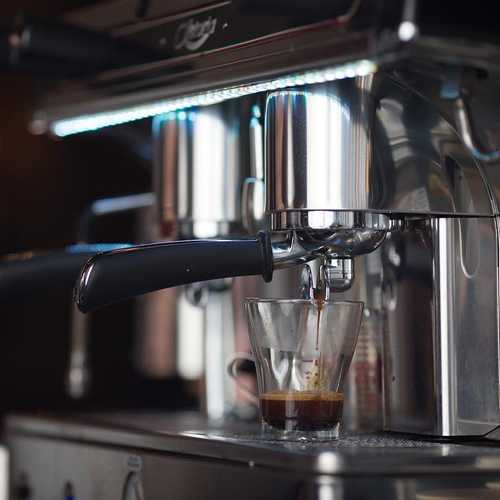 “The God Shot” is the most perfect and excellent a shot of espresso can possibly be. I have maybe had 3 or 4 in my life. At least 2 of those have been on my own machine. Hire up Caffe Corretto for your event and see for yourself. #godshot #espresso #astoriagloria #coffeebar #espressocatering #espressobarcatering #coffeecart #weddingcatering